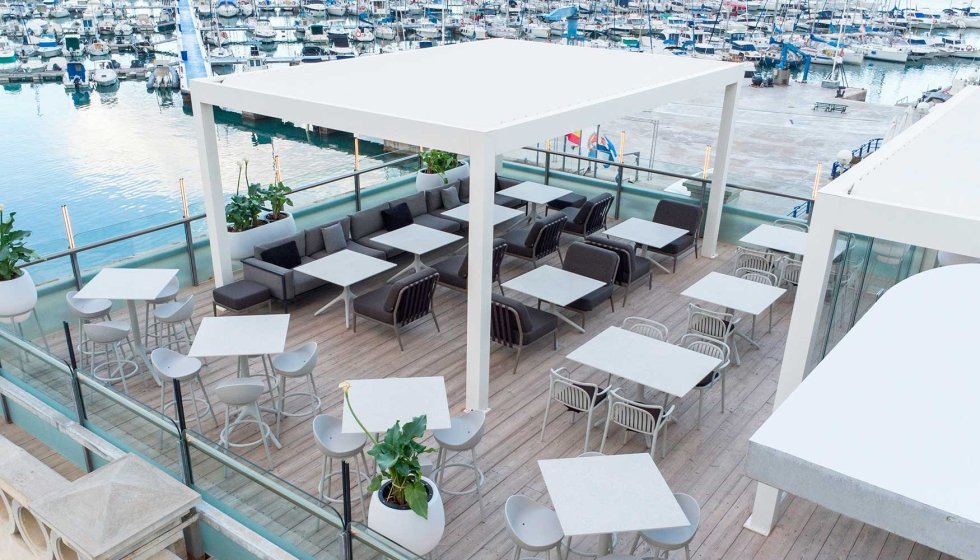 Descubre algunos de nuestros proyectos de cerramientos de cristal en Cádiz, con instalaciones reales que pueden inspirarte para tu próxima reforma.yectos 6 3418269