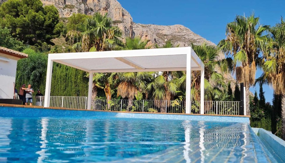 Descubre algunos de nuestros proyectos de cerramientos de cristal en Cádiz, con instalaciones reales que pueden inspirarte para tu próxima reforma.yectos 8 3505117