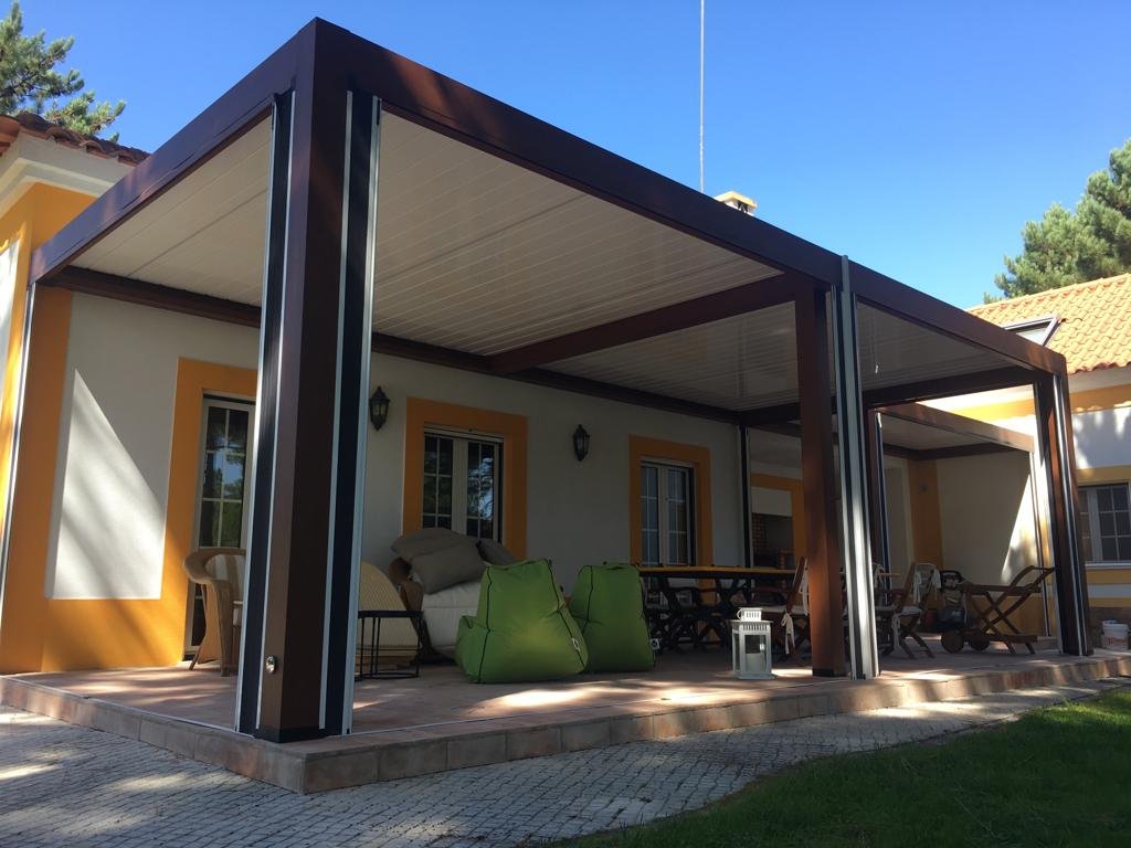 Techo de cristal vs pérgola bioclimática guía comparativa - Cerramientos Monper