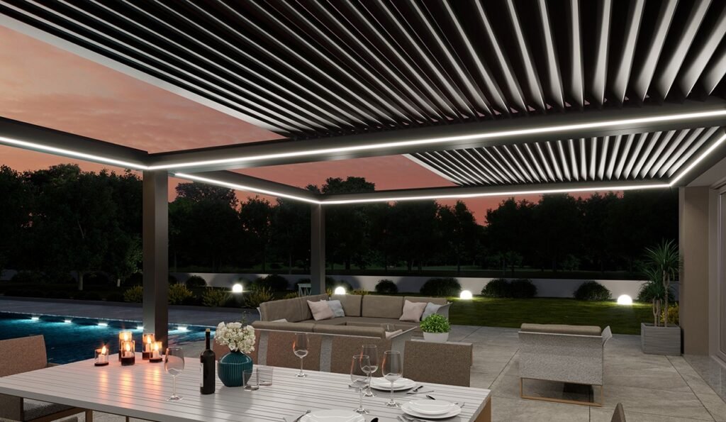 Pérgola bioclimática con lamas orientables - Cerramientos de cristal en Cádiz - Cerramientos Monper