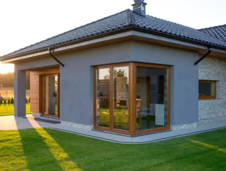 Ventanas de PVC y aluminio a medida para viviendas en Cádiz, alto aislamiento